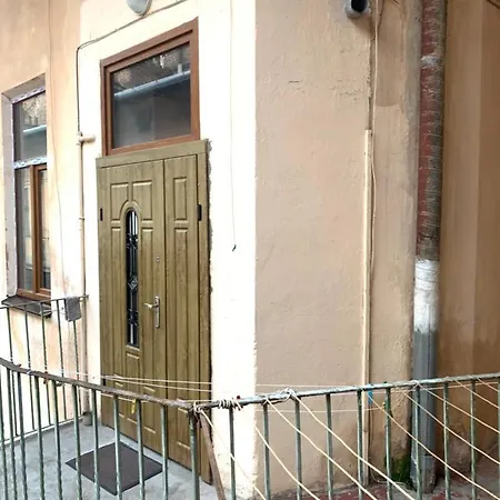 Apartament центр. оперний театр. студія *