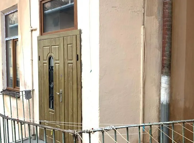 Apartment центр. оперний театр. студія *